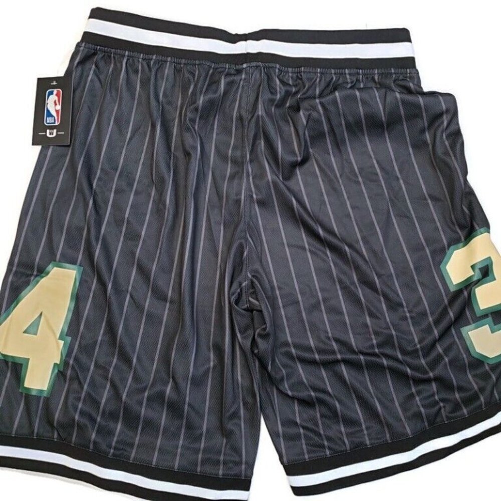 NBA Mens L Milwaukee Bucks UNK Athletic Basketball Shorts Giannis Antetokounmpo - Picture 3 of 4